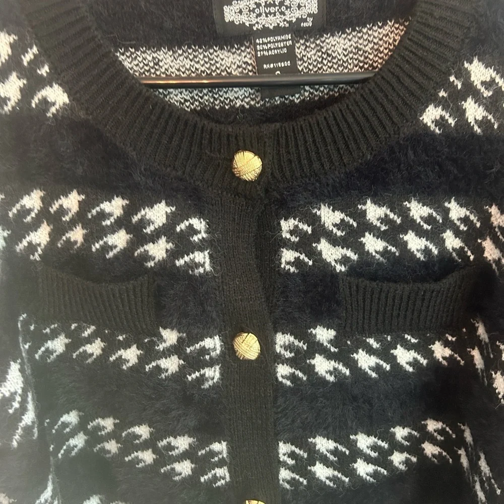 Oliver O Brand Herringbone Sweater with Gold Buttons - Picture 3 of 8